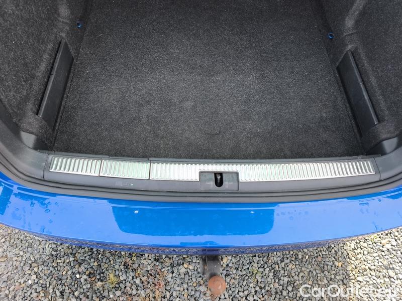  Skoda  Superb  Combi (3V5)(2015) Sup.C.FL2.0TDI 110 Style AT #15