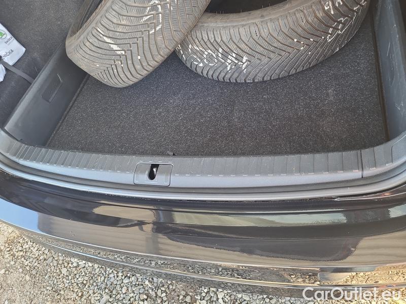  Skoda  Octavia  Combi (NX3)(2020) Oct.Combi 1.0TSI 81 Style #10