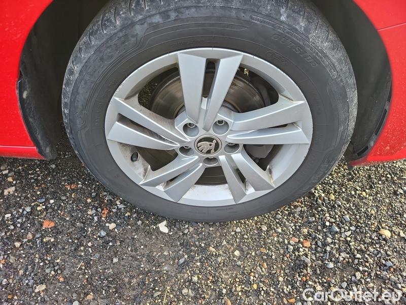  Skoda  Fabia  Combi (2015)  Com.1.0TSI 70 125 LET #5