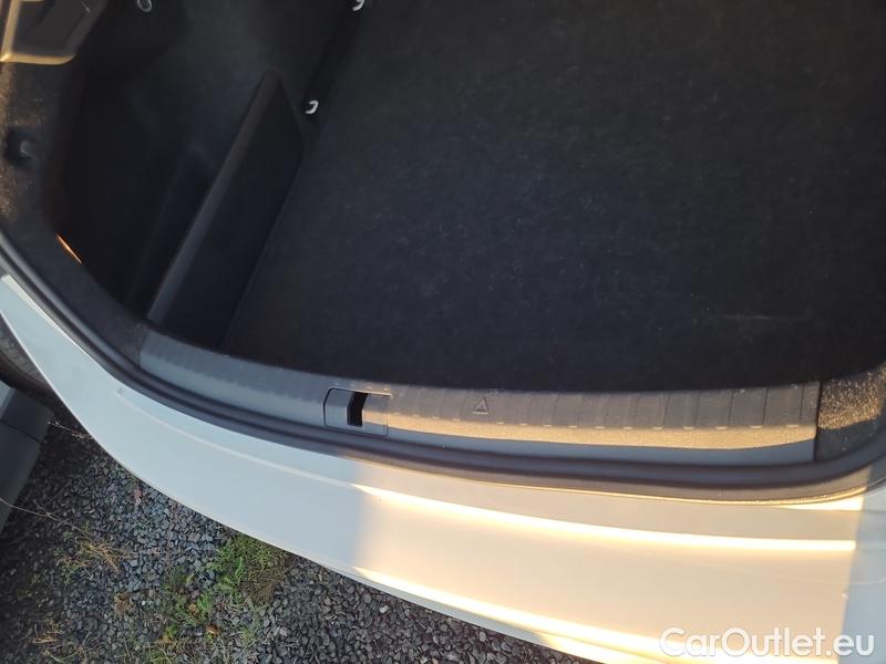  Skoda  Octavia  Lim. (NX3)(2020)  2.0TDI 85 Ambition 5d #9