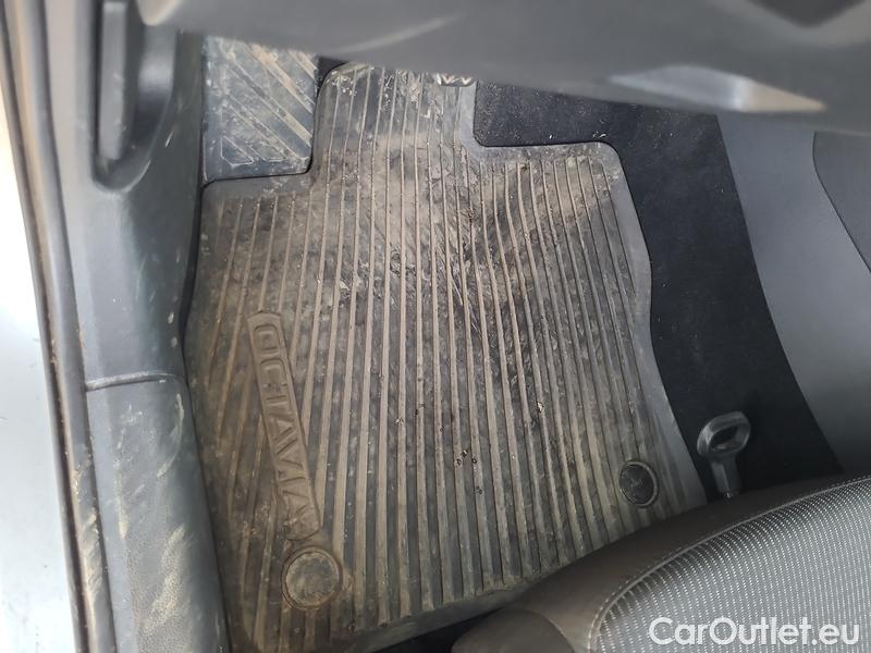  Skoda  Octavia  Combi (NX3)(2020) Oct.Combi 2.0TDI 85 Ambition #5