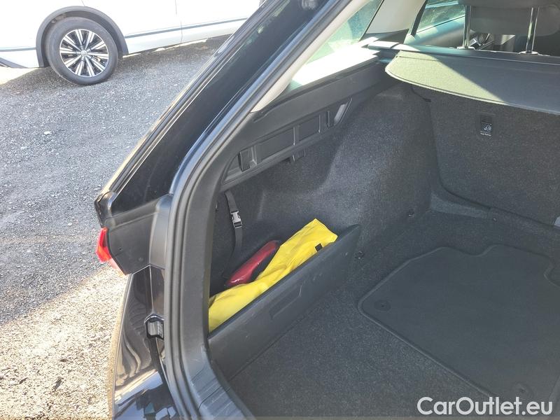  Skoda  Octavia  Combi (NX3)(2020) Oct.Combi 2.0TDI 110 Style AT #19