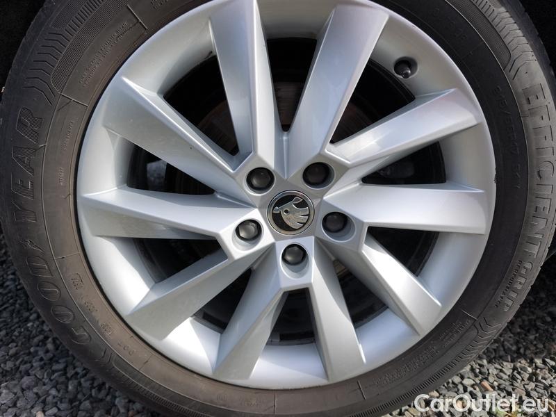  Skoda  Superb  Combi (3V5)(2015) Sup.C.FL2.0TDI 110 Style AT #21