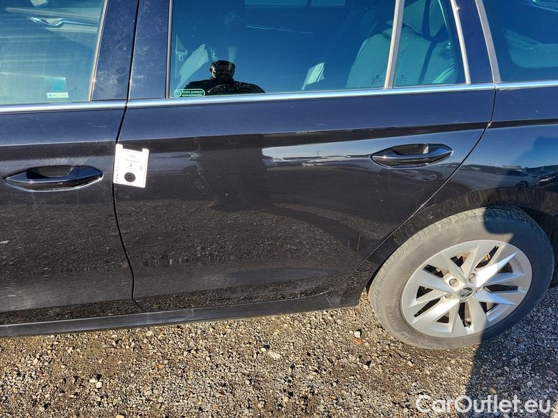  Skoda  Octavia  Combi (NX3)(2020) Oct.Combi 2.0TDI 110 Style AT #5