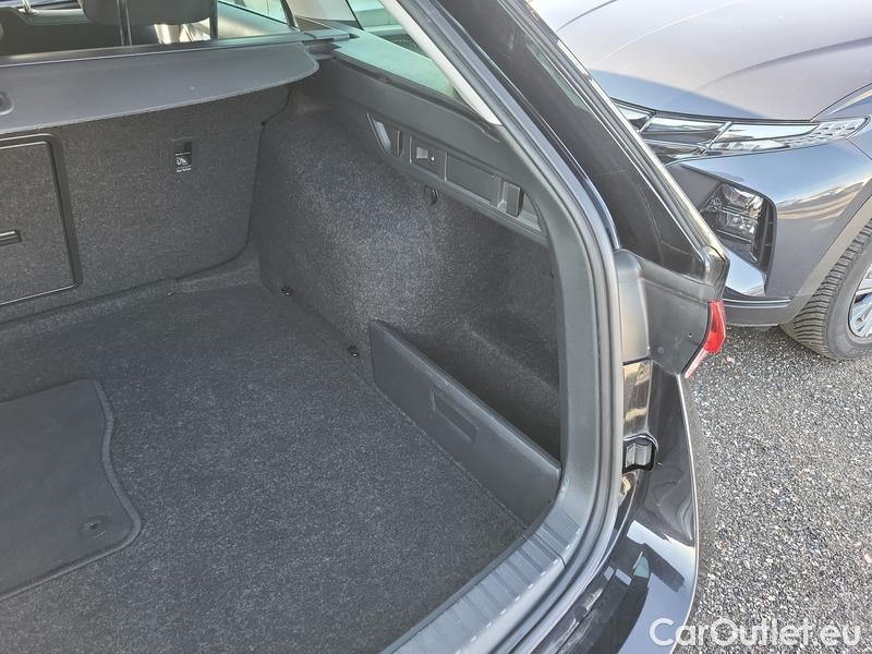  Skoda  Octavia  Combi (NX3)(2020) Oct.Combi 2.0TDI 110 Style AT #18