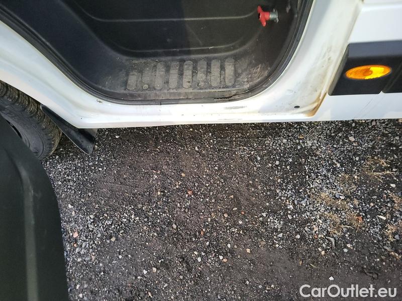  Opel  Movano  (2010) MovVan 2.3CDTI 180 L3H3 FWD #2