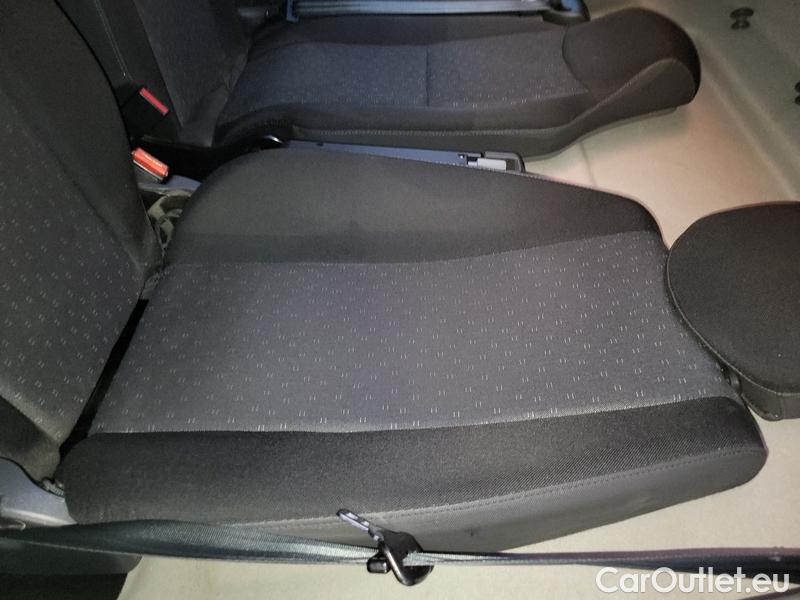  Opel  Movano  (2010) MovVan 2.3CDTI 180 L3H3 FWD #13