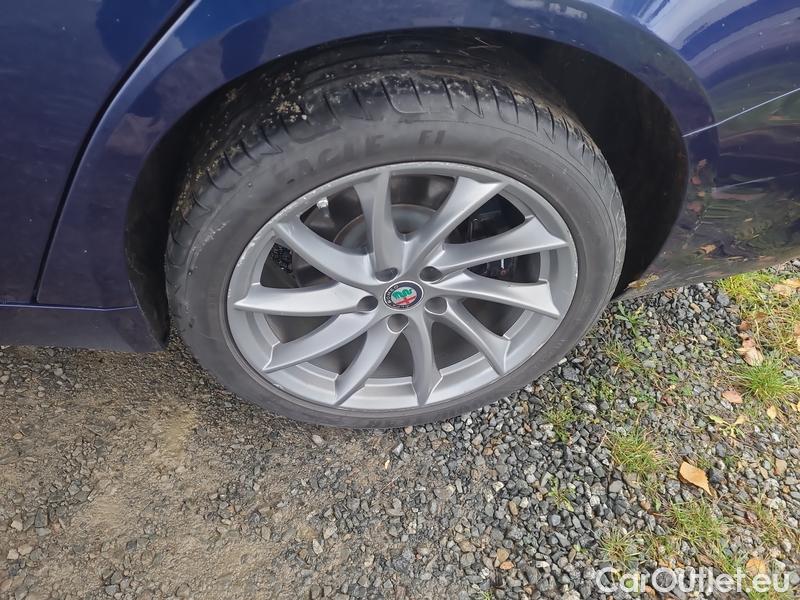  Alfa Romeo  Giulietta Giulia (952) (2016) Giulia 2.2Die210 Veloce AWD AT #5