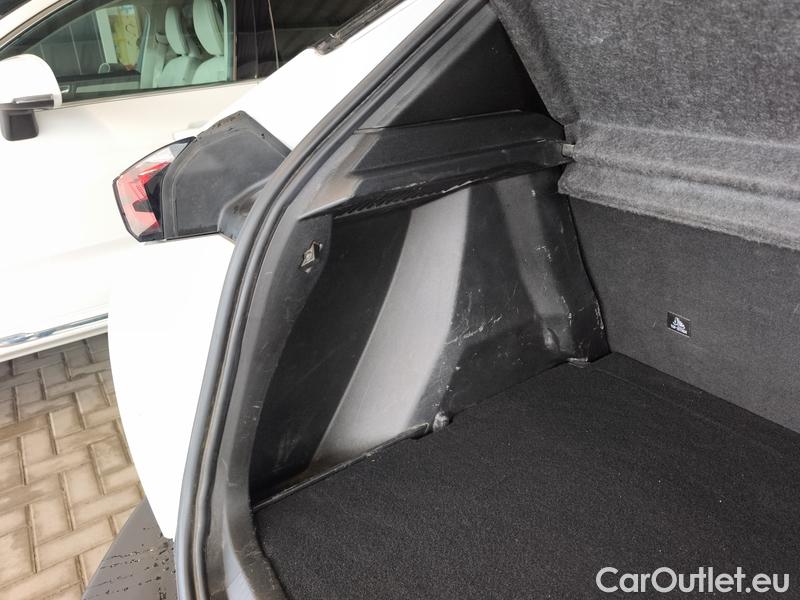  Peugeot  2008  (P1) (2019)  1.5BHDi 110 ALLURE #26