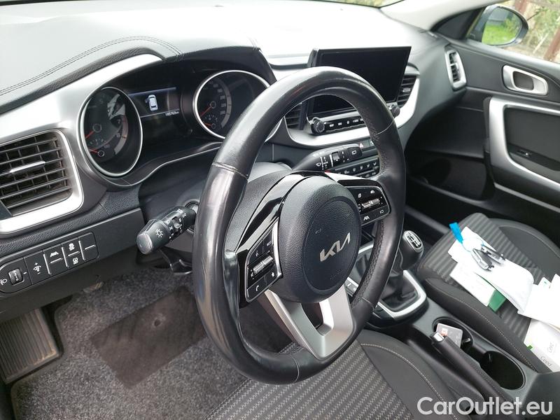  KIA  Cee'd Ceed Sportswagon (2018->) Ceed SW 1.5 T-GDI 118 Top #3