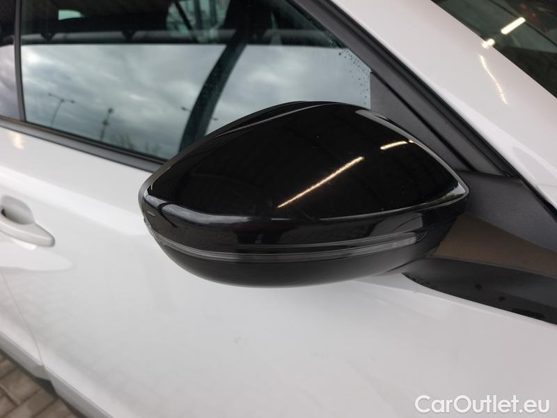  Peugeot  2008  (P1) (2019)  1.5BHDi 110 ALLURE #31