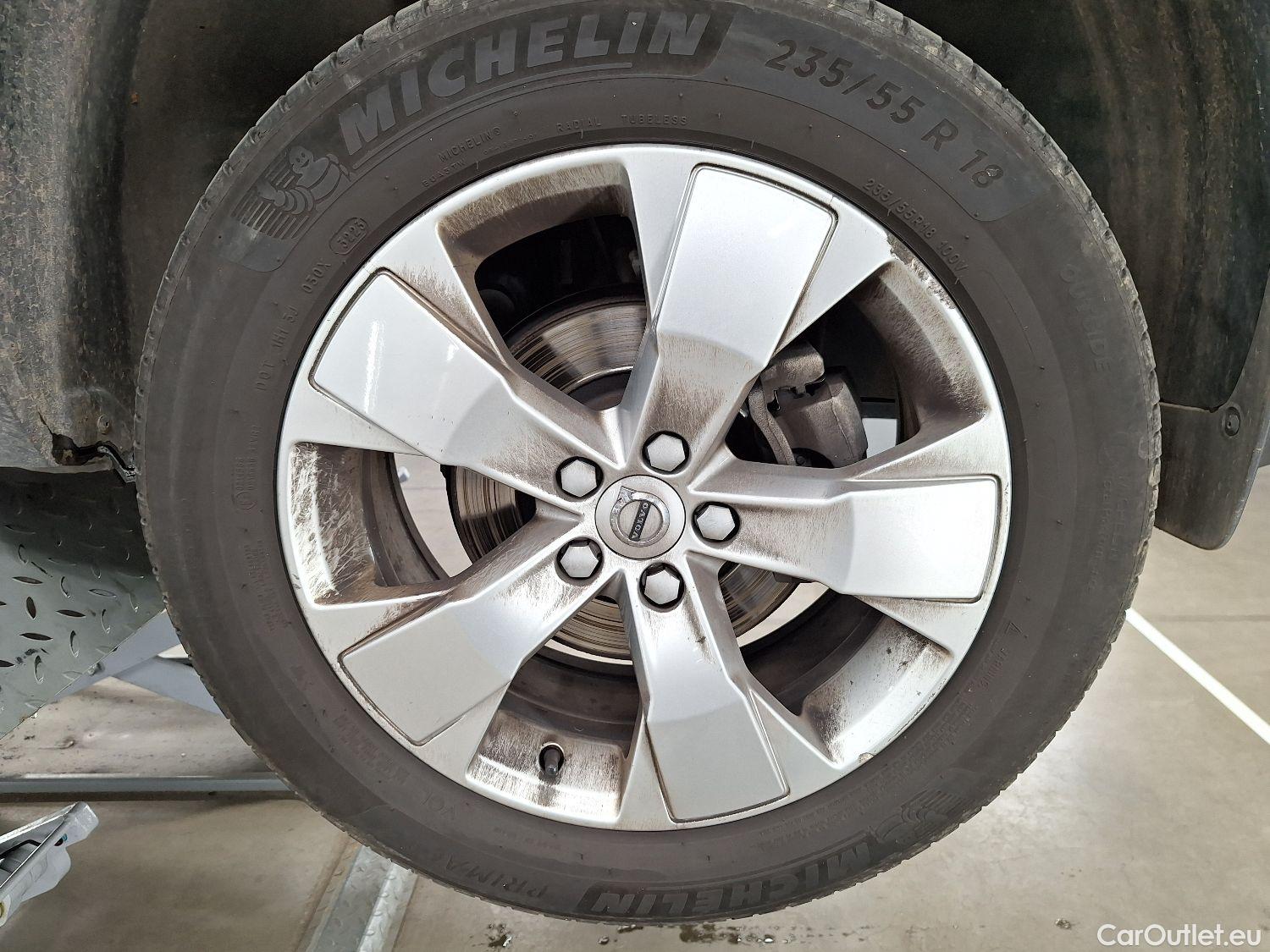  Volvo  XC 40 Volvo, XC40 '17, Volvo XC40 D3 Momentum Pro 5d #1