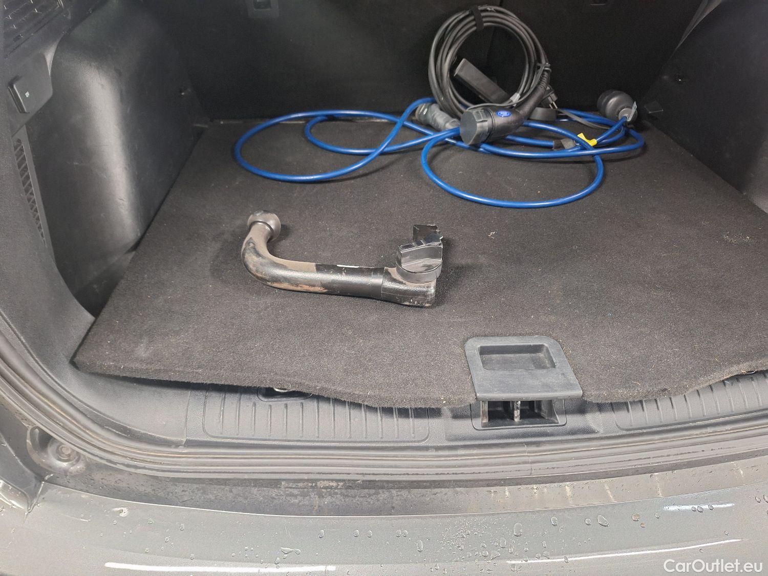  Ford  Kuga Ford,  '19 PHEV, Ford  2.5i PHEV Aut. 165kW ST-Line 5d #2