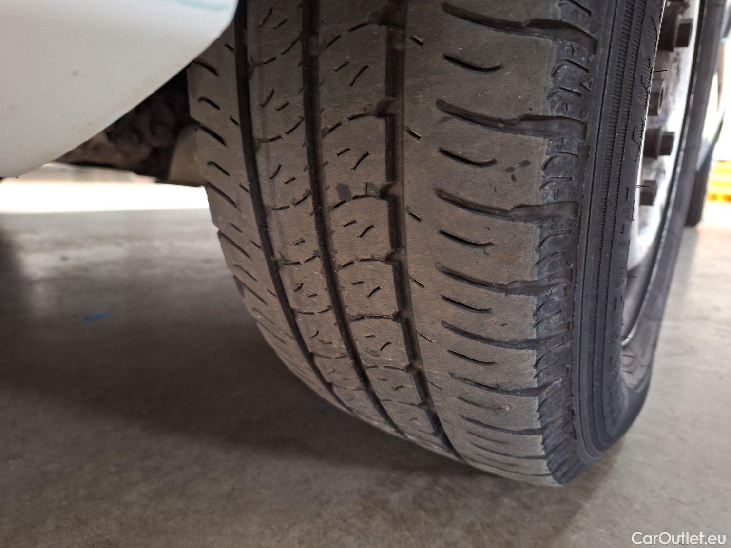  Ford  Transit Ford, _Trans.Custom FL'18, Ford  Custom 300L 2.0TD130Pk/96Kw M6 FWD Tr #44