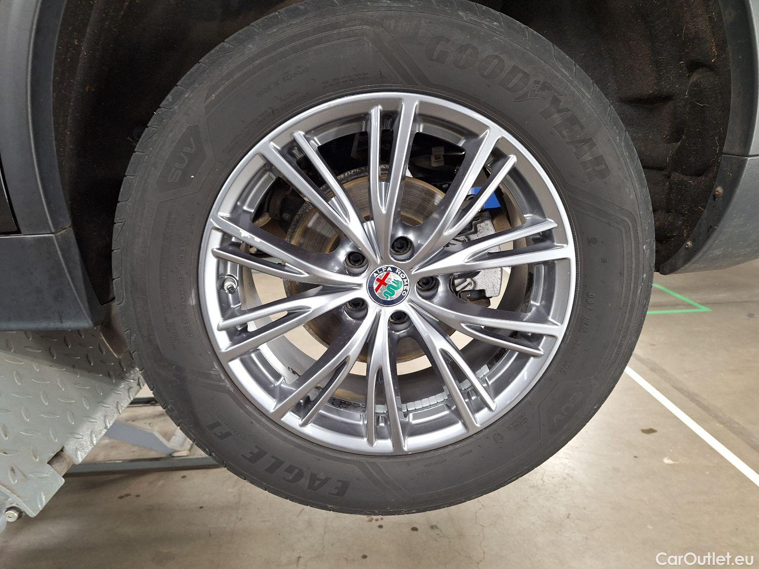  Alfa Romeo   STELVIO Alfa Romeo, '17, Alfa Romeo 2.2 D 160 Super 5d #10