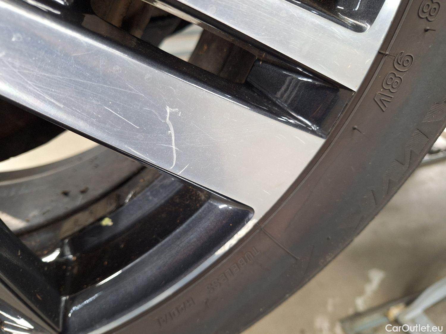  Peugeot  5008 Peugeot,  '16, Peugeot  1.2 PureTech 96kW S&S EAT8 Allure 5d #6