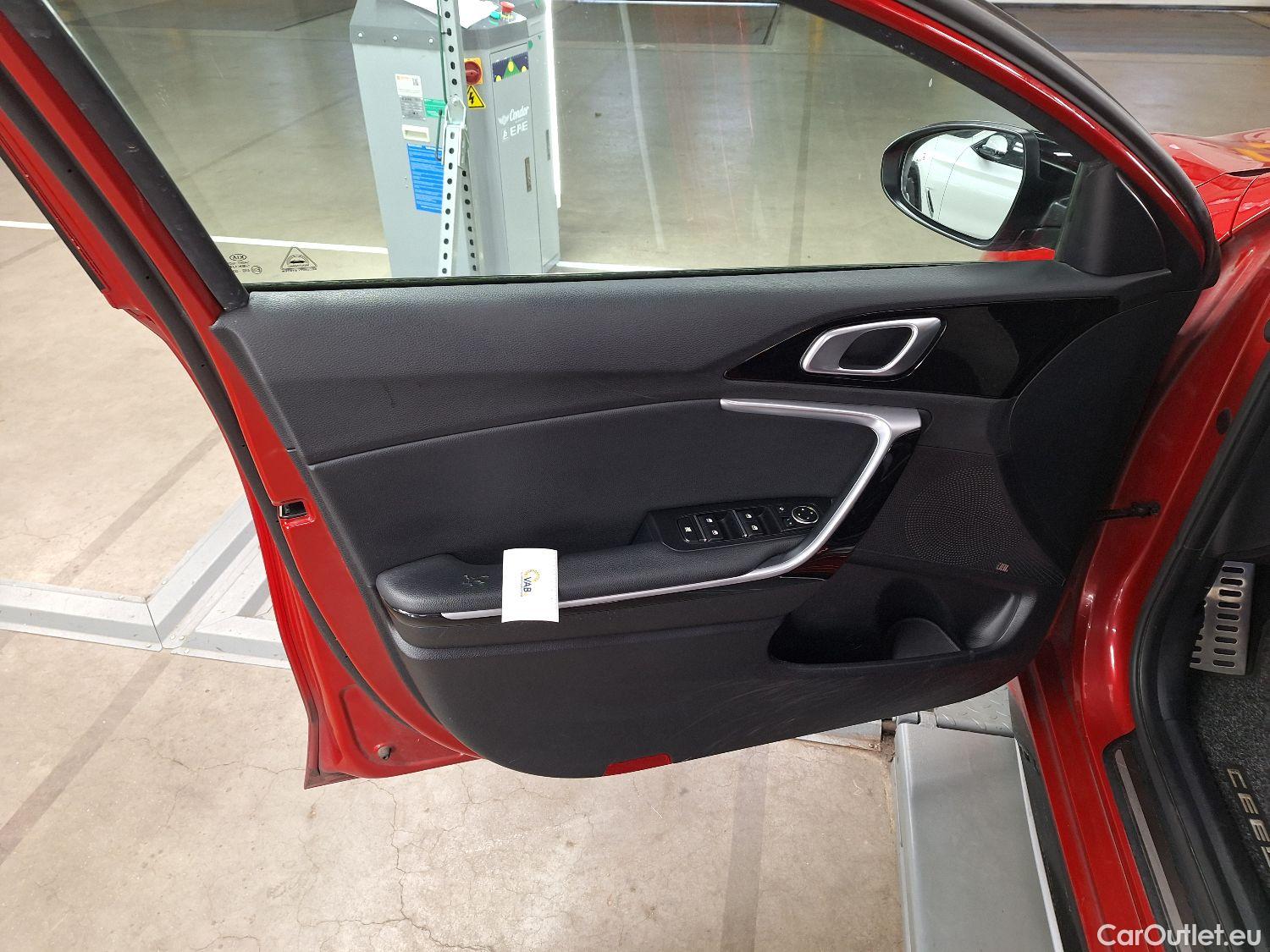  KIA  Cee'd Kia, ProCeed '18, KIA Proceed GT Line 1.6 CRDi 136 ISG 5d #48