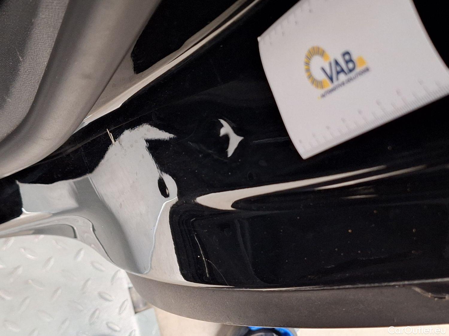  Peugeot  5008 Peugeot,  '16, Peugeot  1.2 PureTech 96kW S&S EAT8 Allure 5d #37