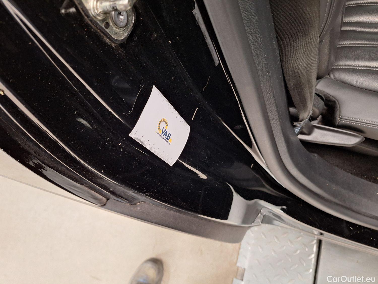  Peugeot  5008 Peugeot,  '16, Peugeot  1.2 PureTech 96kW S&S EAT8 Allure 5d #29