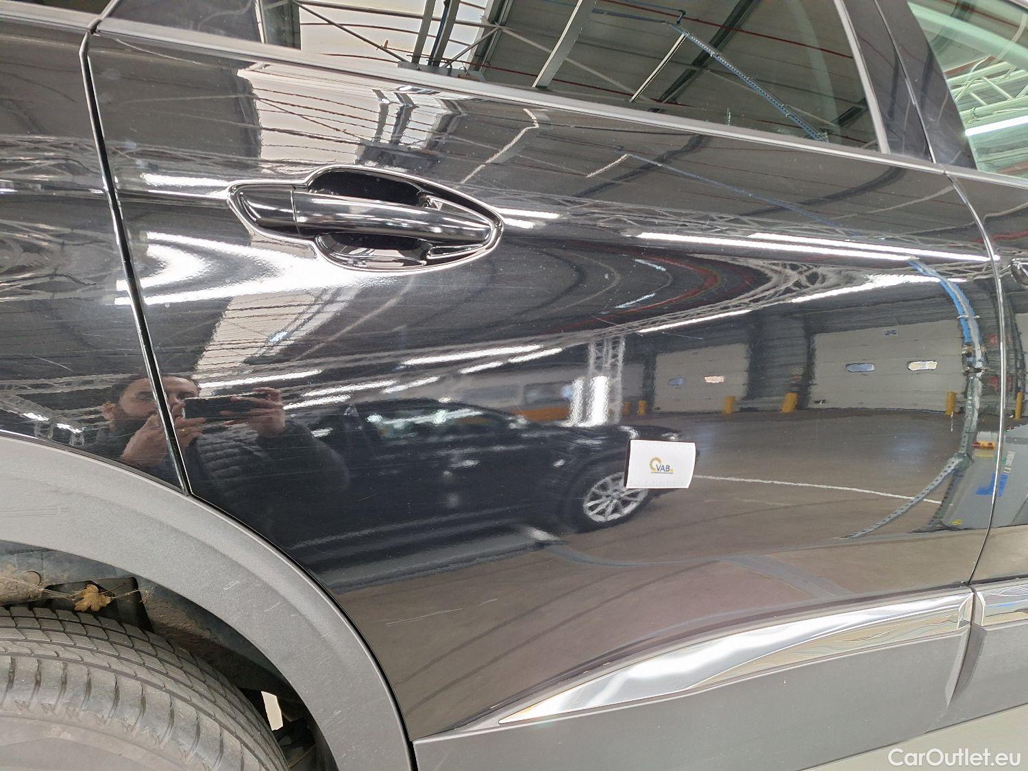  Peugeot  5008 Peugeot,  '16, Peugeot  1.2 PureTech 96kW S&S EAT8 Allure 5d #23