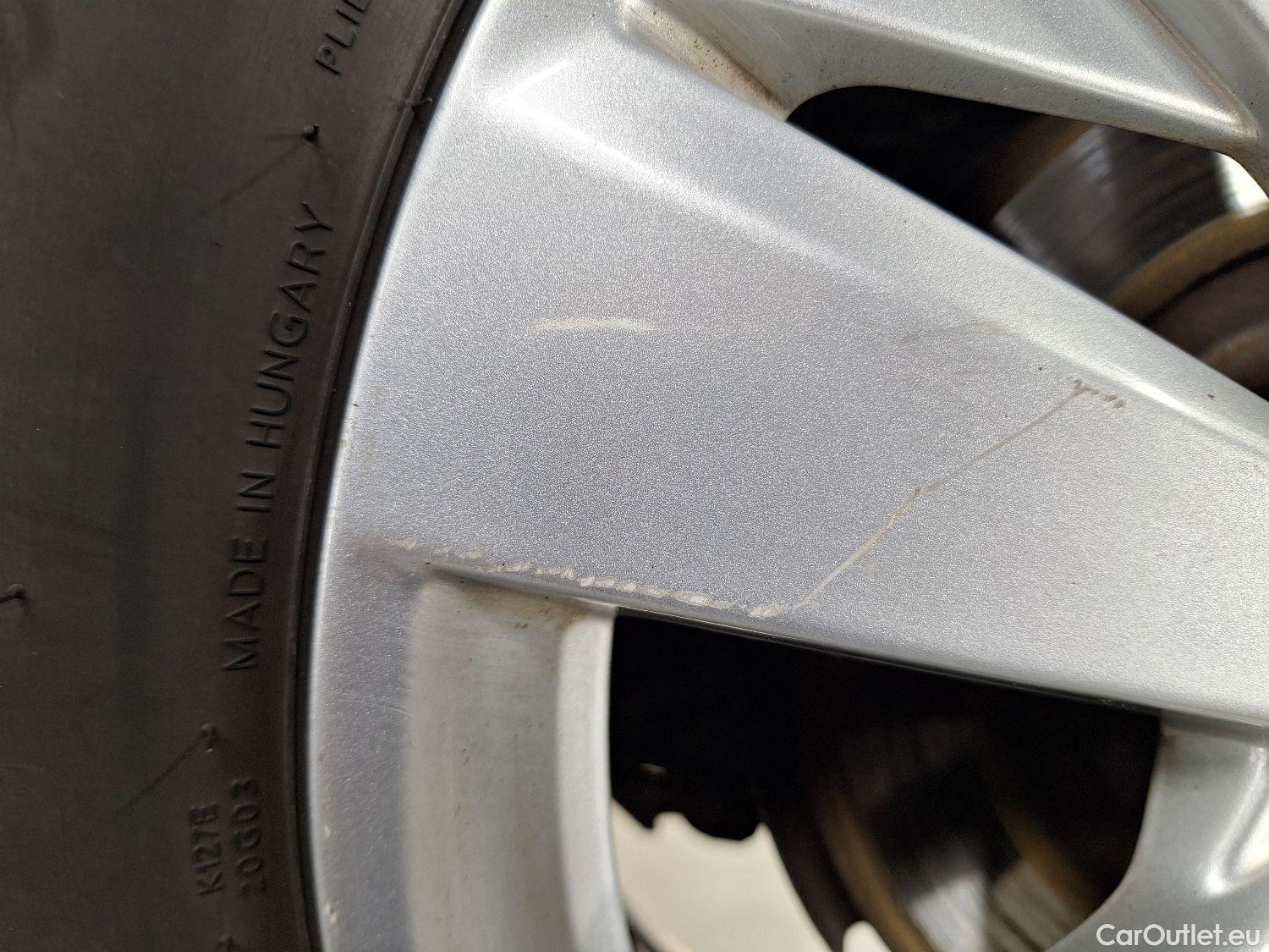  Peugeot  5008 Peugeot,  '16, Peugeot  1.2 PureTech 96kW S&S EAT8 Active 5d #10