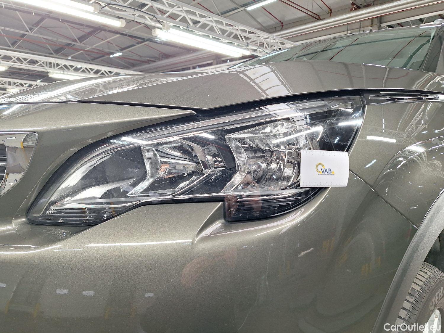  Peugeot  5008 Peugeot,  '16, Peugeot  1.2 PureTech 96kW S&S EAT8 Active 5d #13