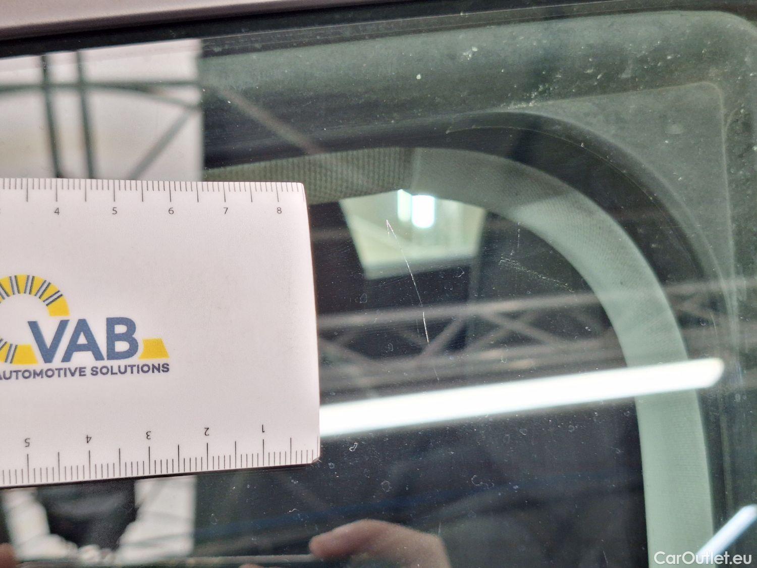  Peugeot  5008 Peugeot,  '16, Peugeot  1.2 PureTech 96kW S&S EAT8 Active 5d #46