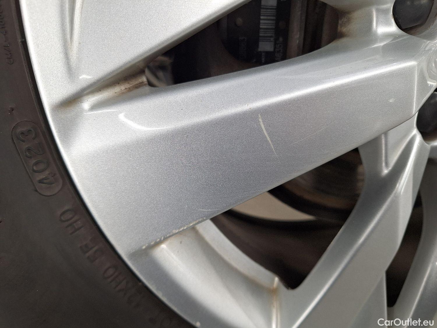  Peugeot  5008 Peugeot,  '16, Peugeot  1.2 PureTech 96kW S&S EAT8 Active 5d #7