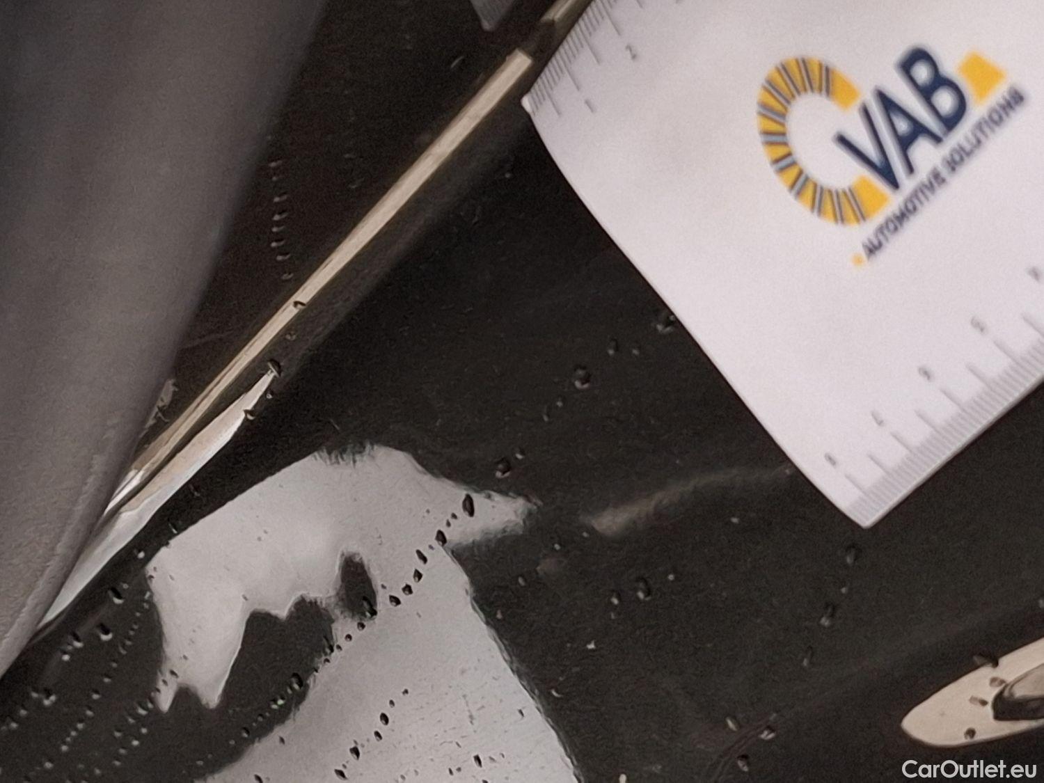  Peugeot  5008 Peugeot,  '16, Peugeot  1.2 PureTech 96kW S&S EAT8 Active 5d #38