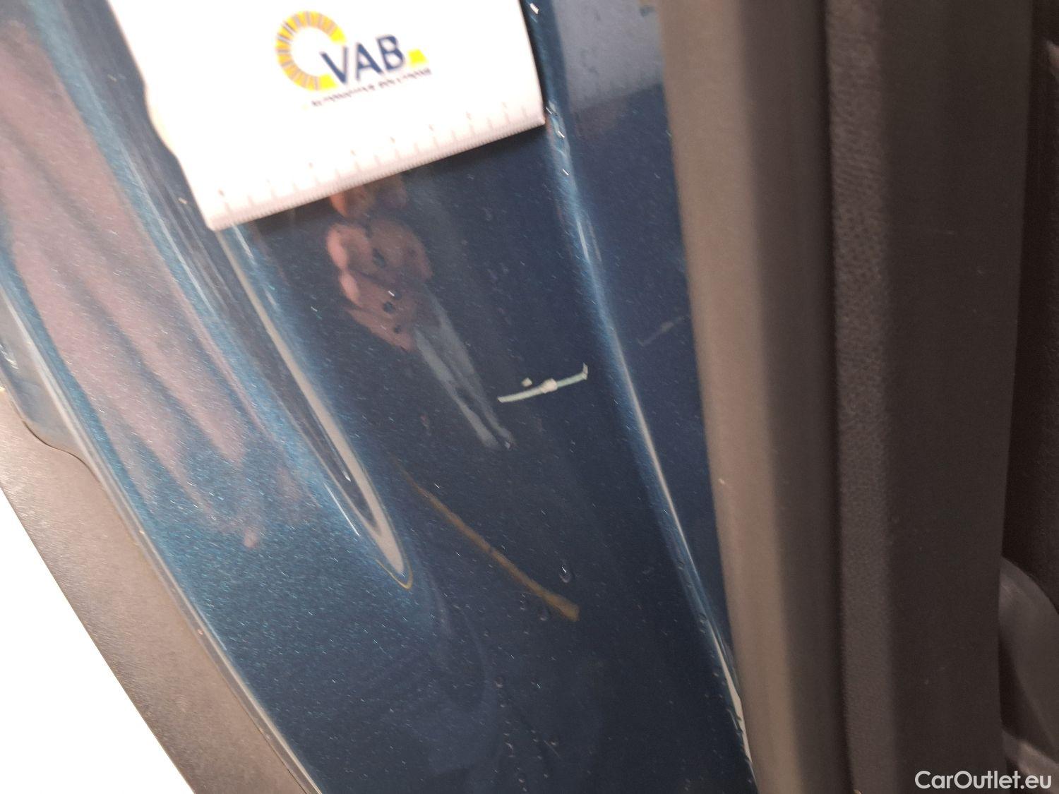  Peugeot  5008 Peugeot,  '16, Peugeot  1.5 BlueHDi 96kW S&S EAT8 GT Line 5d #47