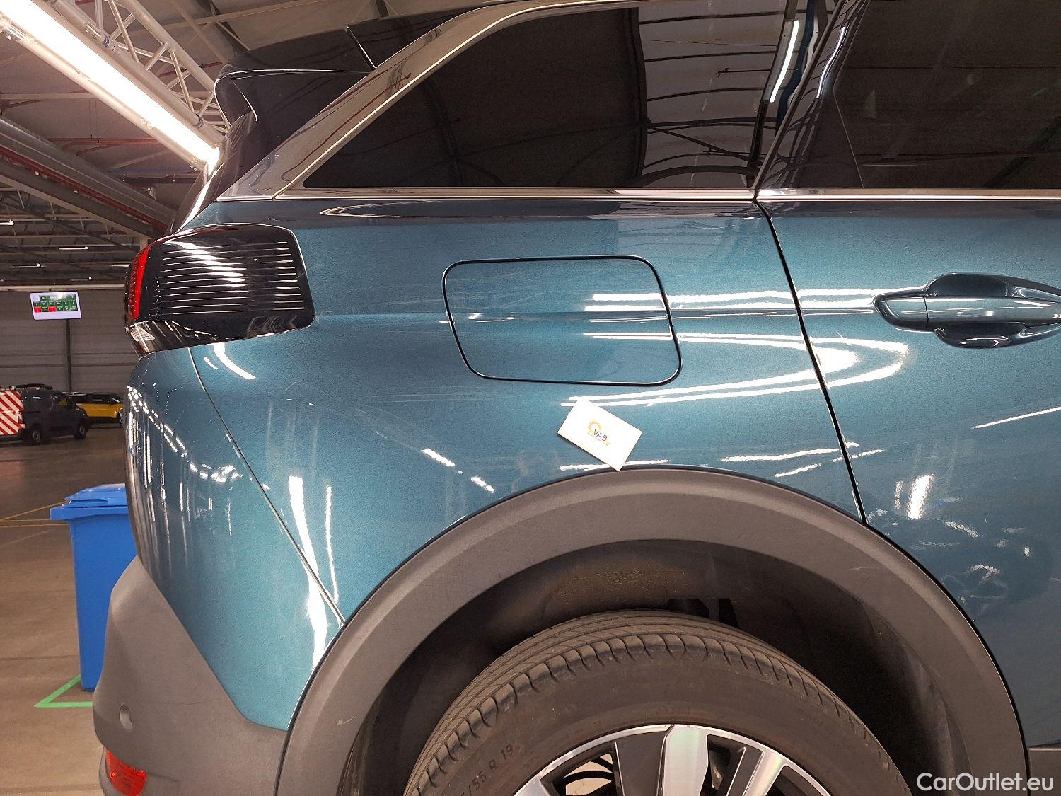  Peugeot  5008 Peugeot,  '16, Peugeot  1.5 BlueHDi 96kW S&S EAT8 GT Line 5d #39