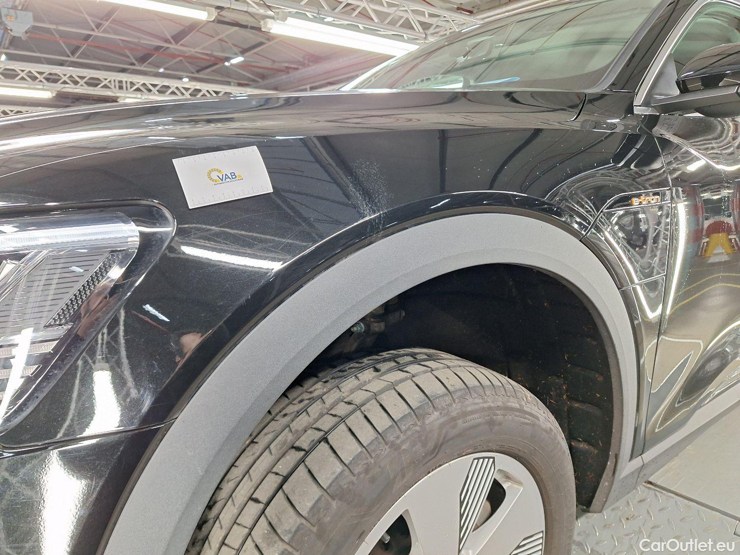  Audi  E-TRON Audi,  '19 BEV, Audi  55 Quattro 5d #29