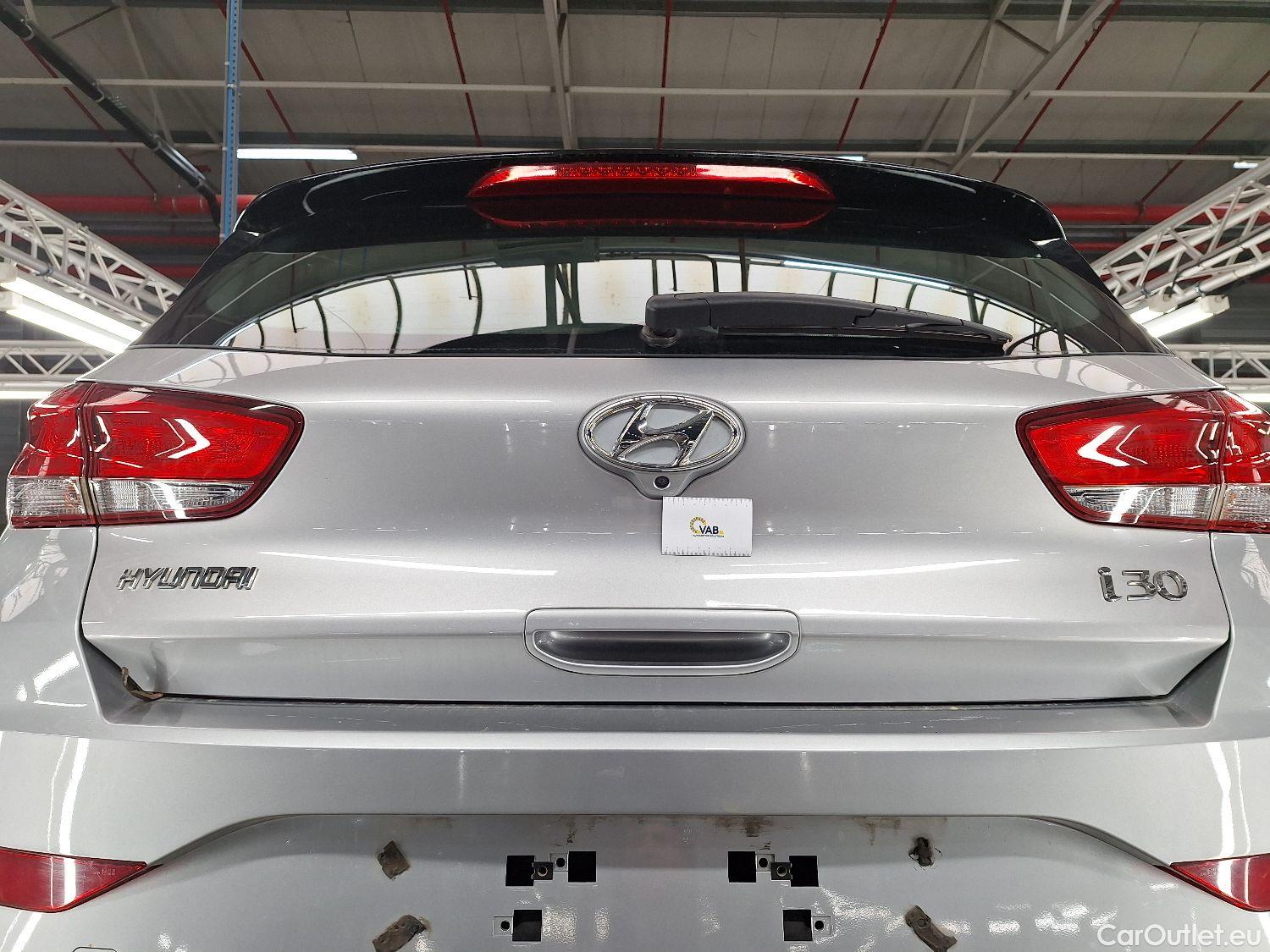  Hyundai  i30 Hyundai,  FL'20, Hyundai  5D 1.0 T-GDi 88kW Twist 5d #14