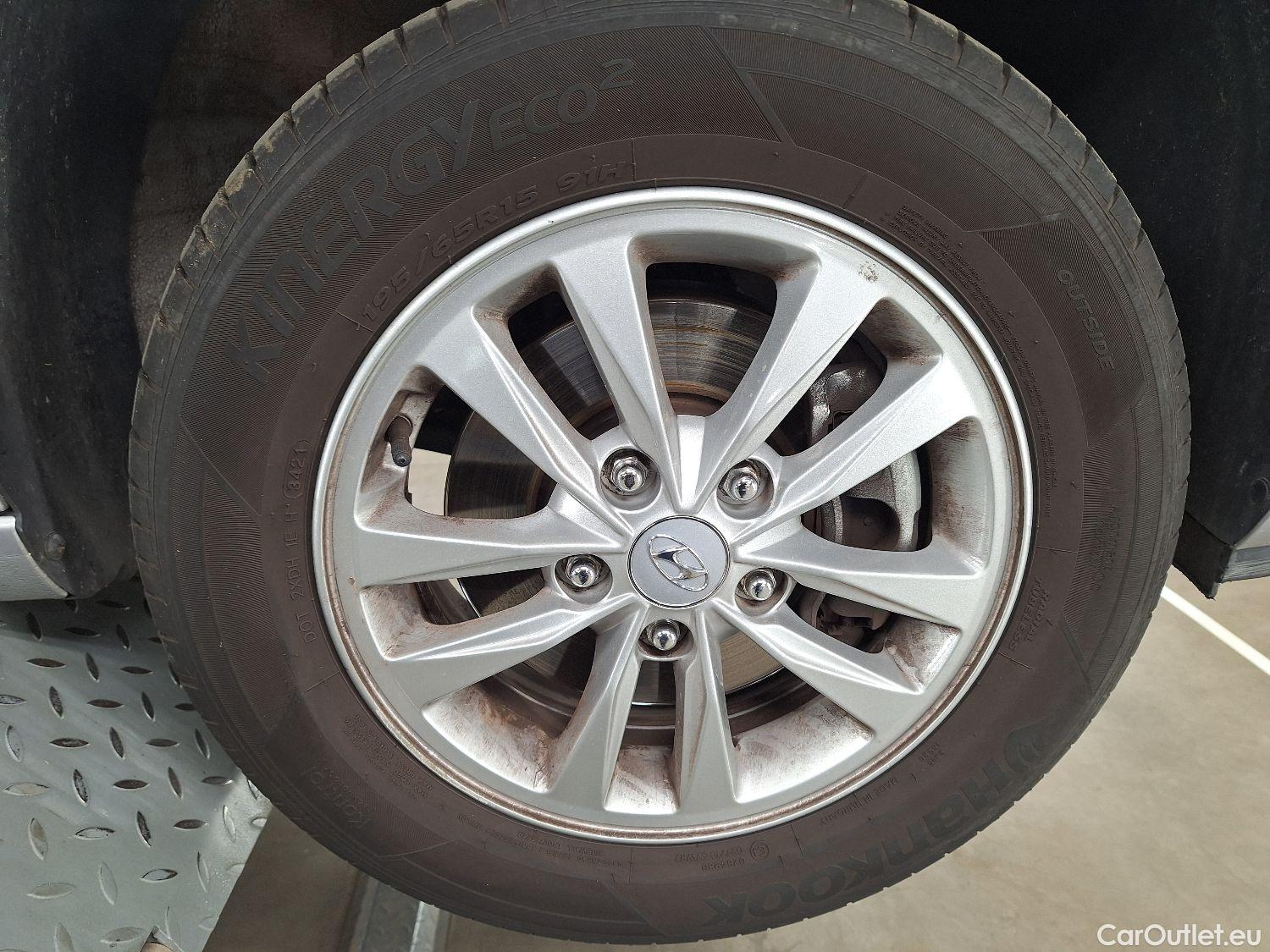  Hyundai  i30 Hyundai,  FL'20, Hyundai  5D 1.0 T-GDi 88kW Twist 5d #1