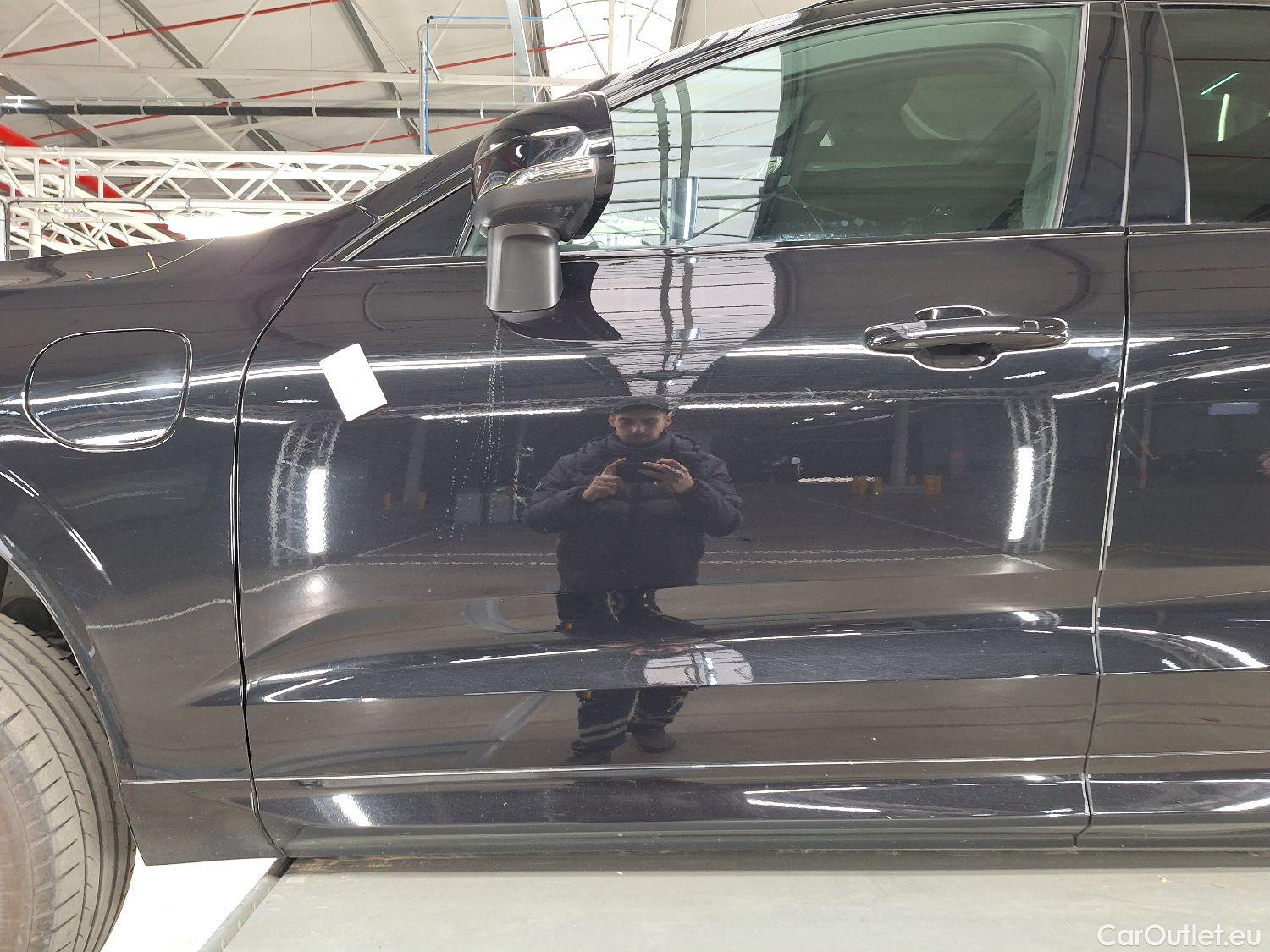  Volvo  XC60 Volvo,  '17 PHEV, Volvo  T6 Recharge Geartronic R-Design 5d #17