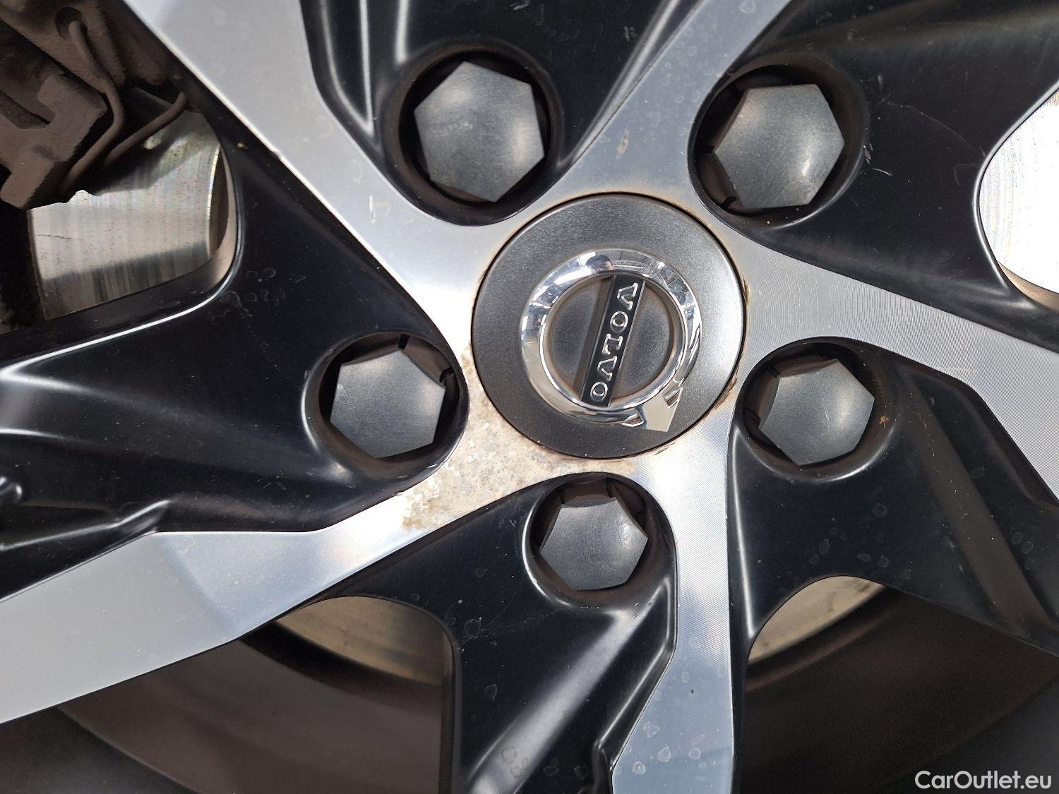  Volvo  XC60 Volvo,  '17 PHEV, Volvo  T6 Recharge Geartronic R-Design 5d #10