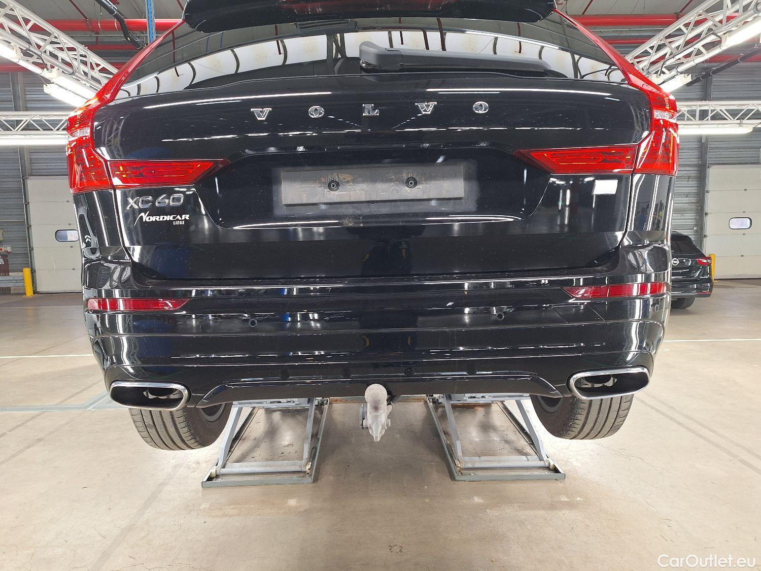  Volvo  XC60 Volvo,  '17 PHEV, Volvo  T6 Recharge Geartronic R-Design 5d #15