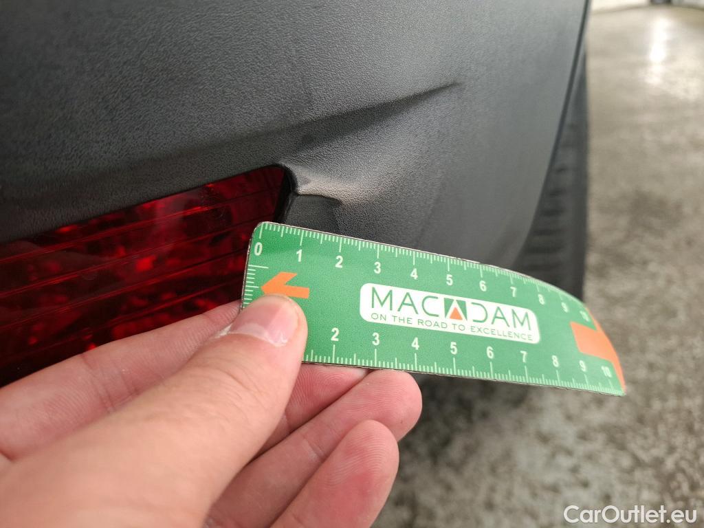  Peugeot  5008  Allure Pack 1.5 HDi 130CV BVA8 7 Sieges E6d #4