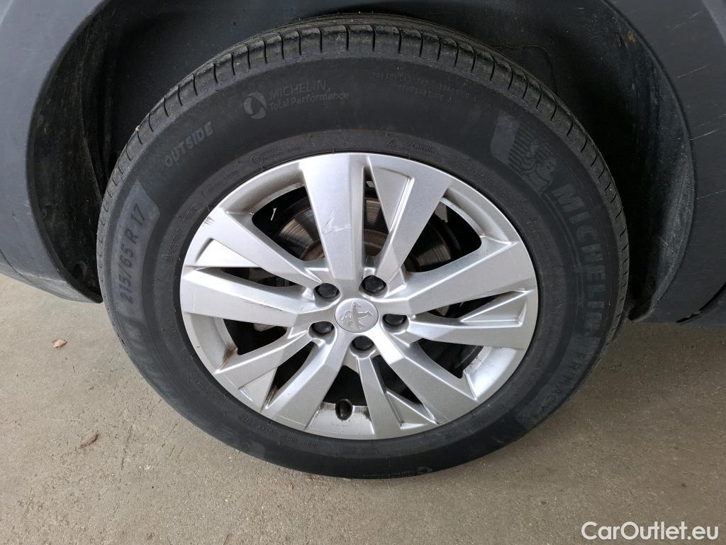  Peugeot  5008  Active Business 1.2 PureTech 130CV BVA8 7 Sieges E6d #17