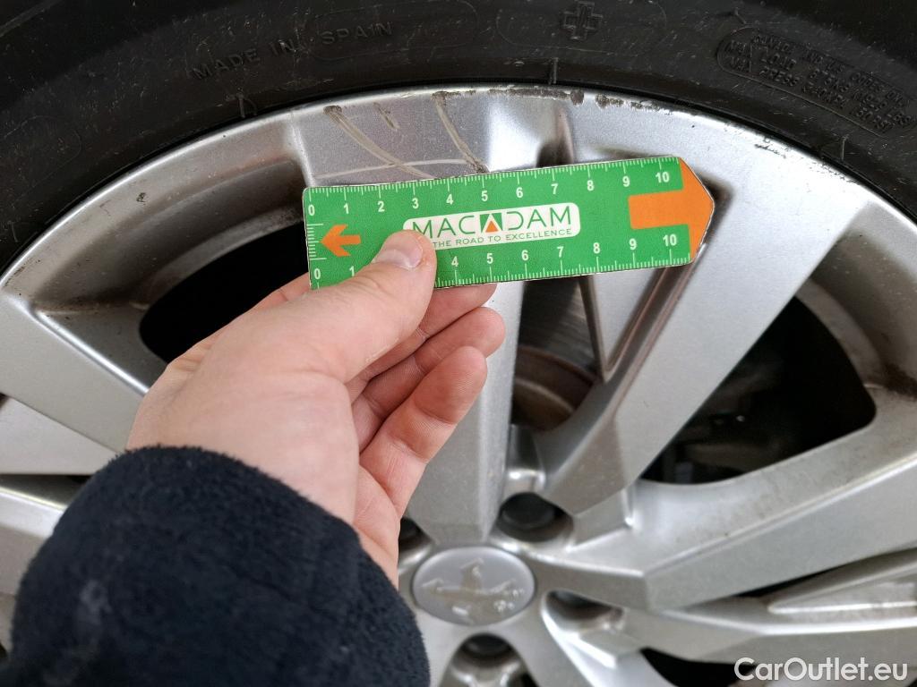  Peugeot  5008  Active Business 1.2 PureTech 130CV BVA8 7 Sieges E6d #13