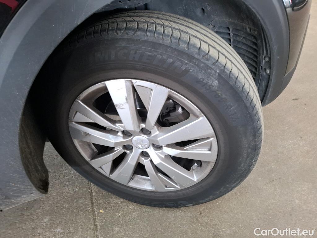  Peugeot  5008  Active Business 1.2 PureTech 130CV BVA8 7 Sieges E6d #26