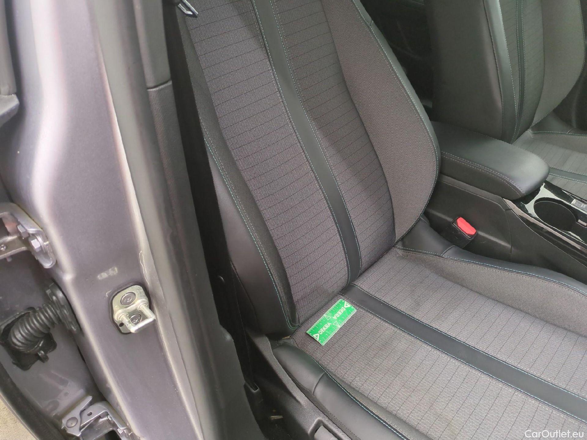  Peugeot  2008  Allure Business 1.2 PureTech 130CV BVA8 E6d #43