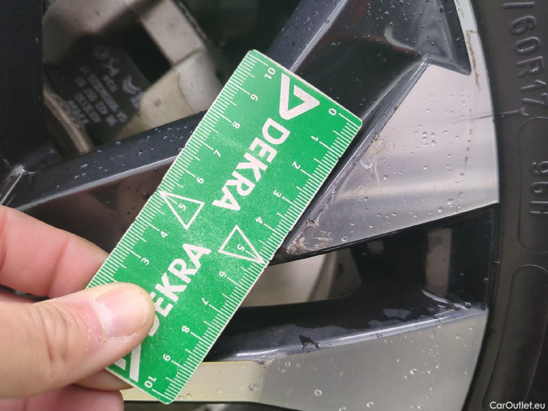  Peugeot  2008  Allure Business 1.2 PureTech 130CV BVA8 E6d #9