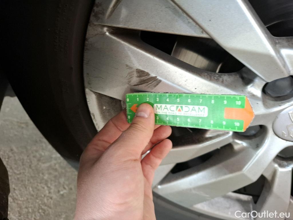  Peugeot  5008  Active Business 1.2 PureTech 130CV BVA8 7 Sieges E6d #35