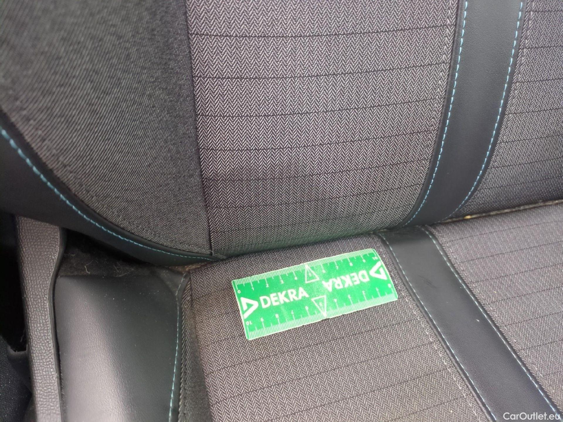  Peugeot  2008  Allure Business 1.2 PureTech 130CV BVA8 E6d #44