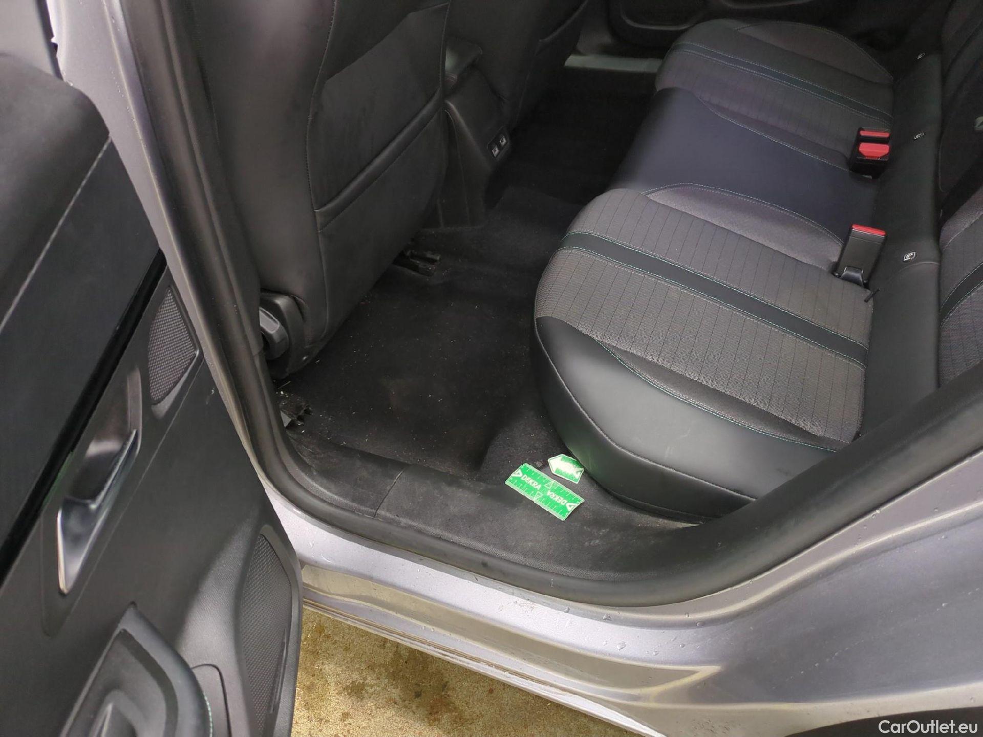  Peugeot  2008  Allure Business 1.2 PureTech 130CV BVA8 E6d #31