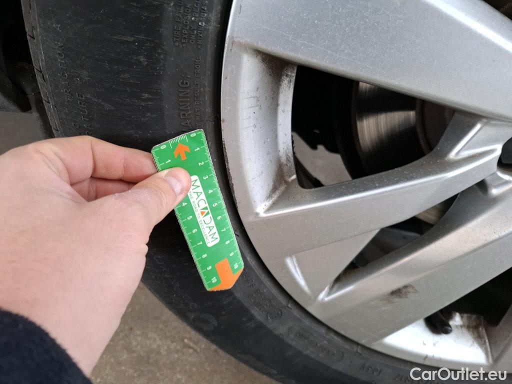  Peugeot  5008  Active Business 1.2 PureTech 130CV BVA8 7 Sieges E6d #15