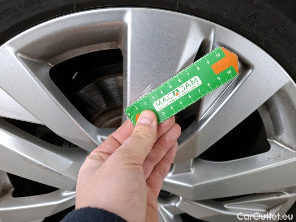  Peugeot  5008  Active Business 1.2 PureTech 130CV BVA8 7 Sieges E6d #19