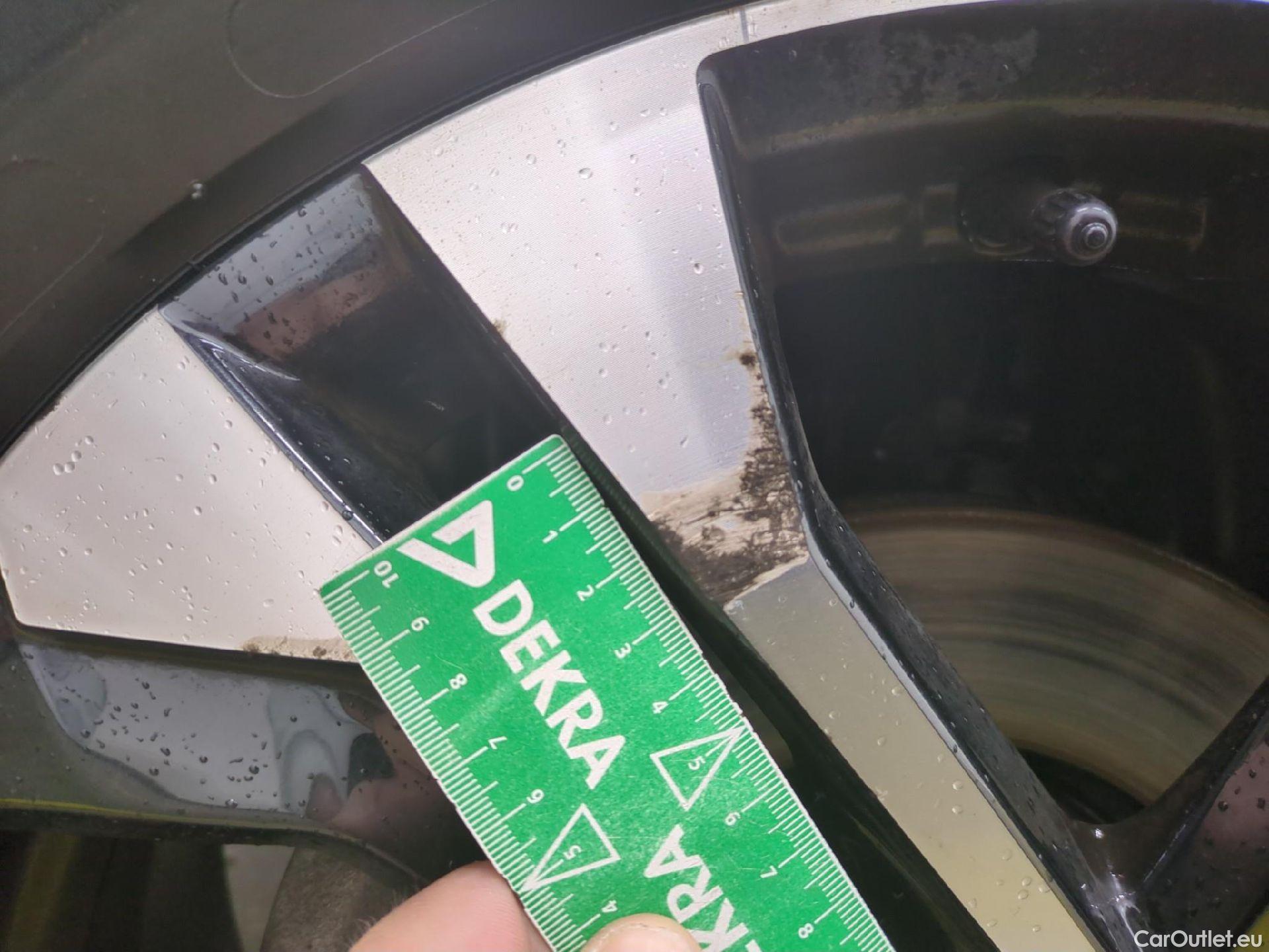  Peugeot  2008  Allure Business 1.2 PureTech 130CV BVA8 E6d #1