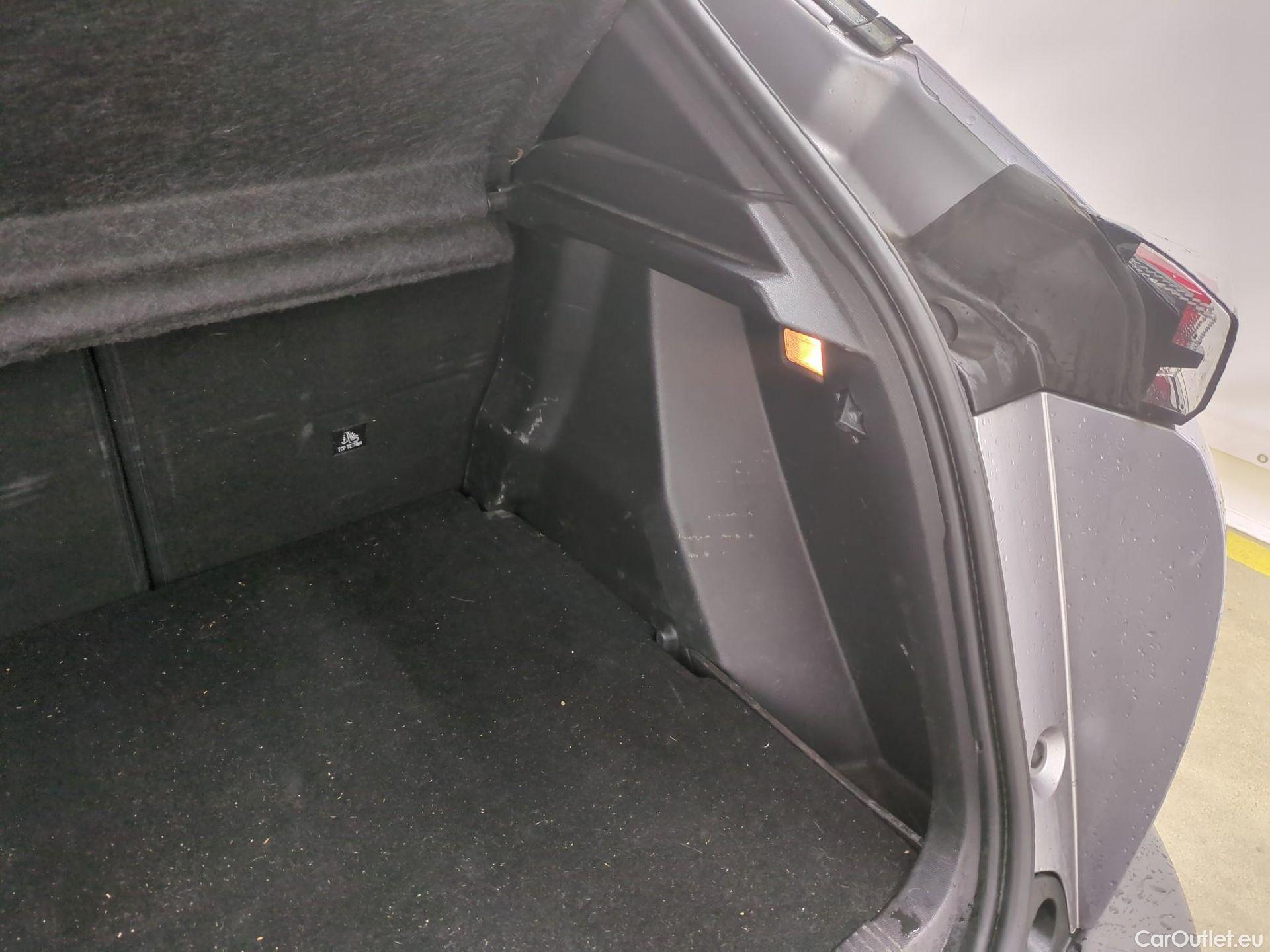  Peugeot  2008  Allure Business 1.2 PureTech 130CV BVA8 E6d #13